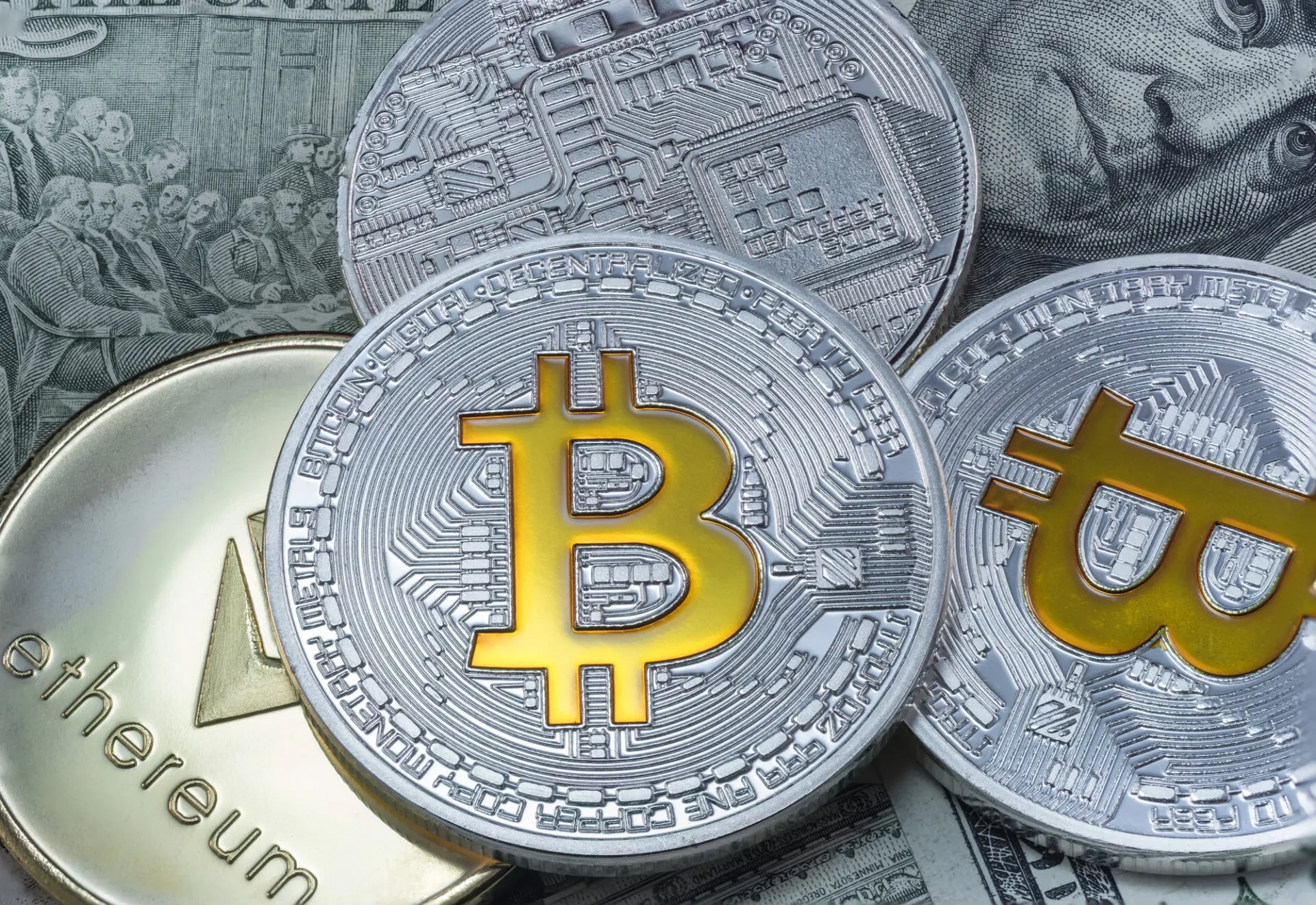Il mondo crypto risponde al rialzo alla Fed: che succede?