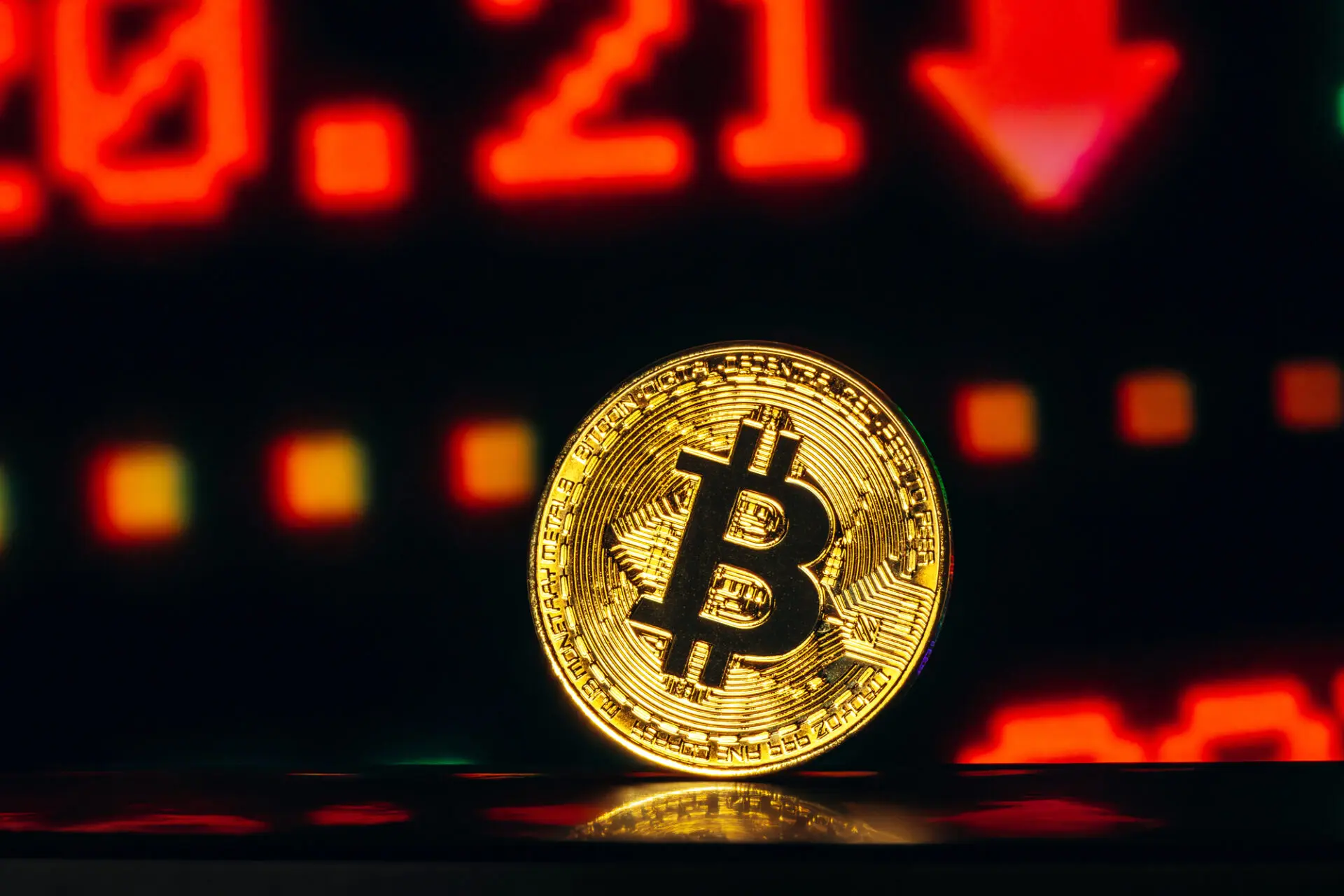 La DISCESA di Bitcoin non si ferma: quali sono i problemi di BTC?