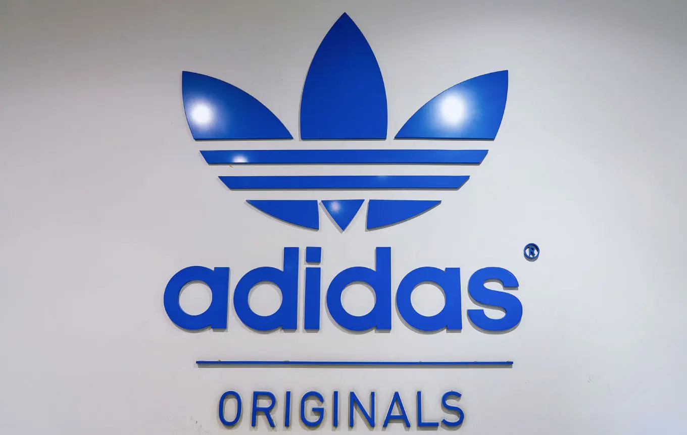 NFT: via al progetto Adidas-BAPE