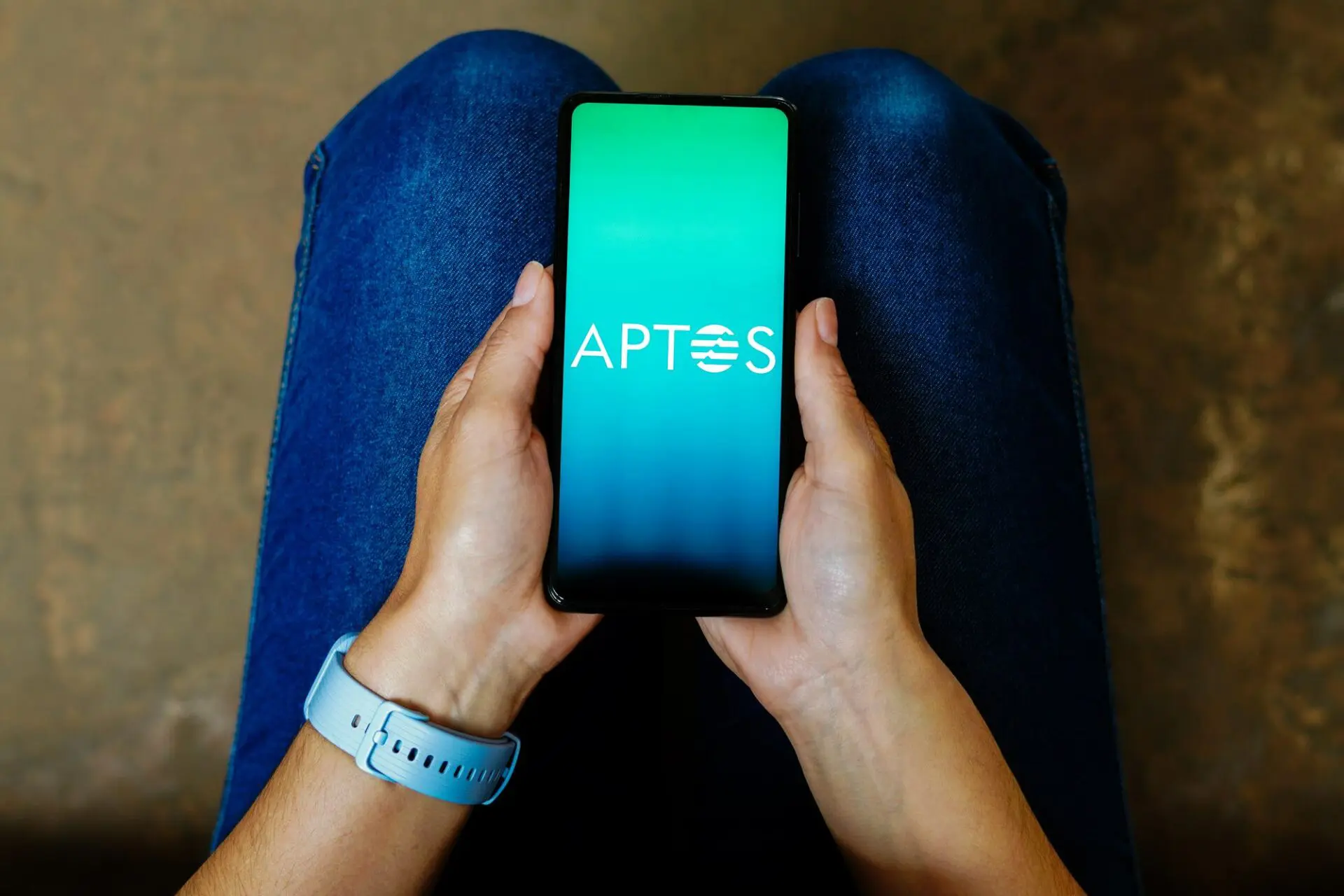 Anche Aptos lancia un nuovo smartphone Web3