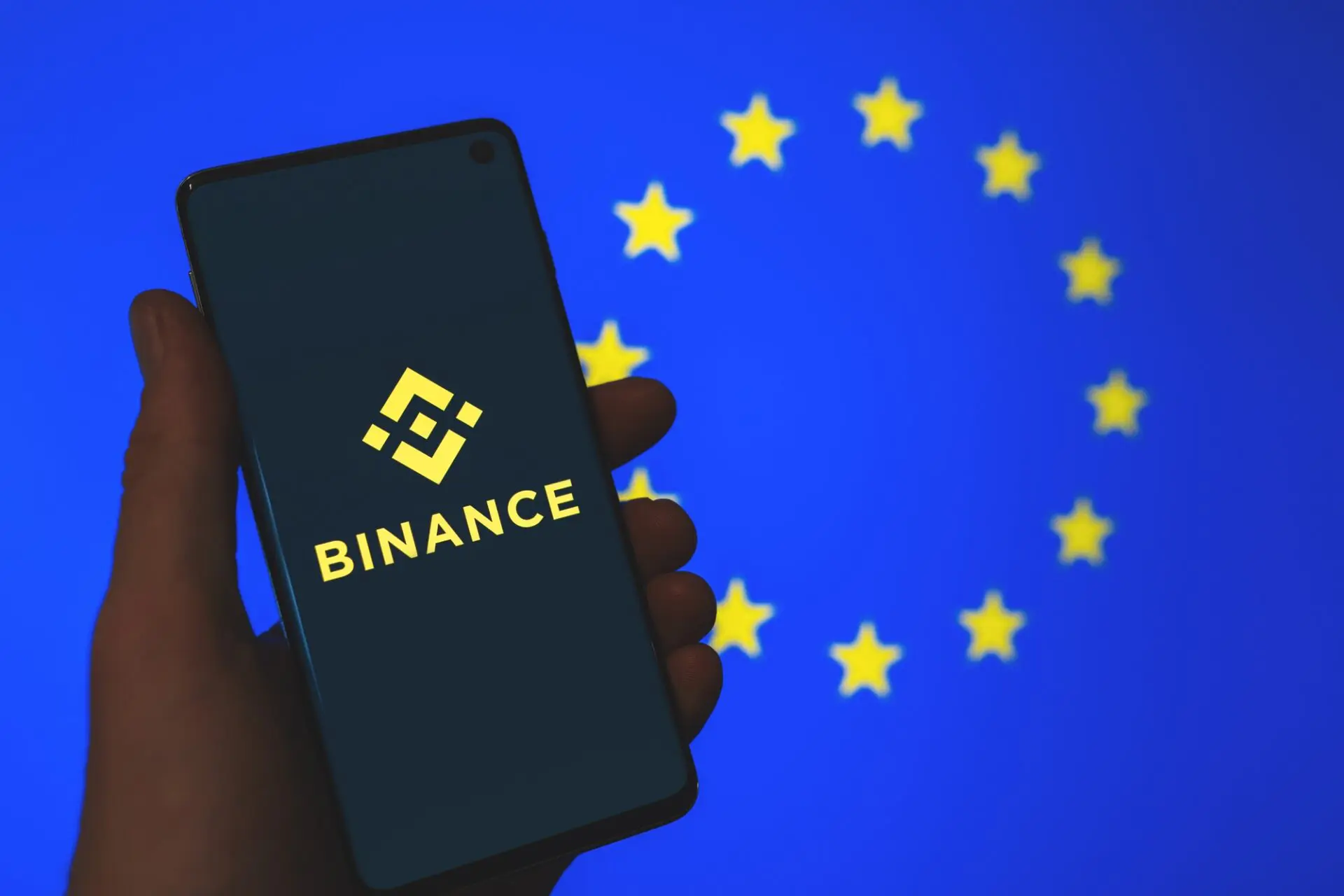 MiCA: CZ e Binance bullish sull’Ue