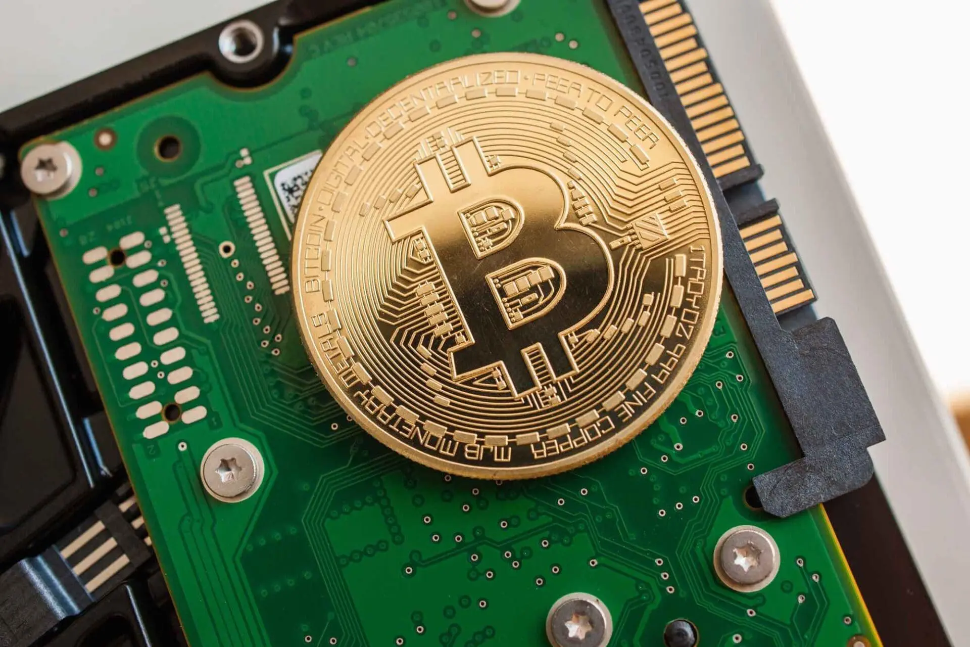 Tether: nuovi investimenti da $500 milioni nel mining Bitcoin