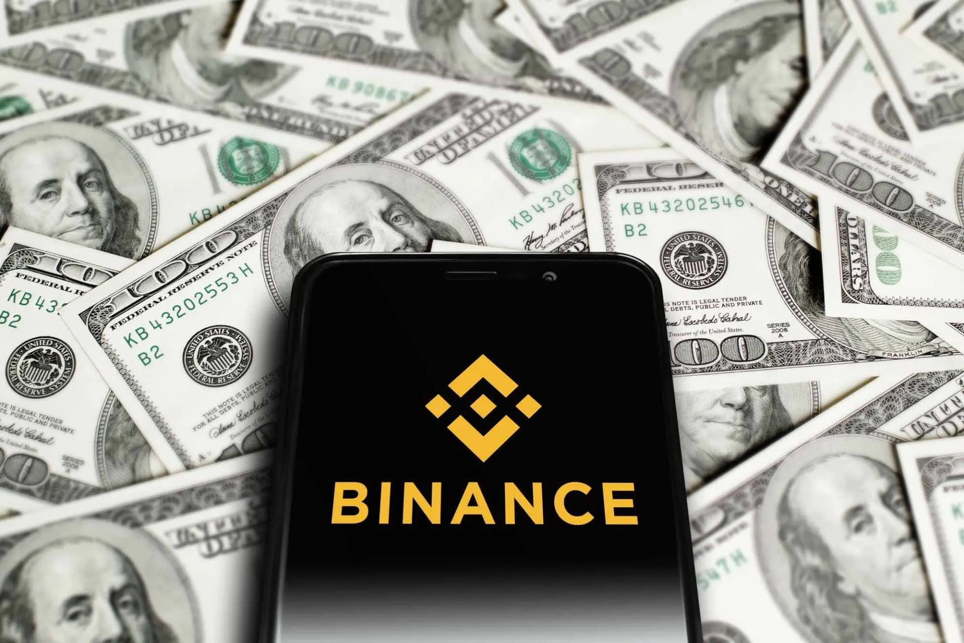 Binance: le voci di un accordo con il DOJ spingono BNB