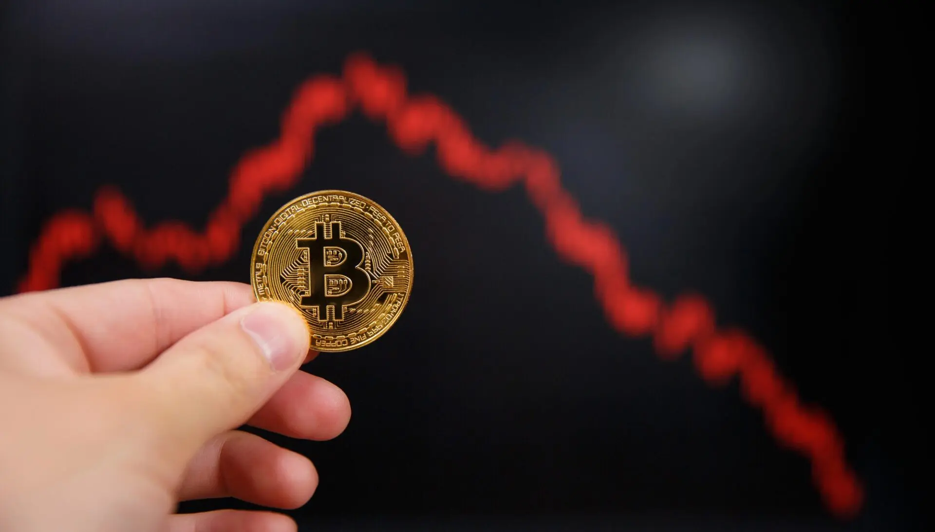 Bitcoin CROLLA verso i $57k: cosa sta succedendo?