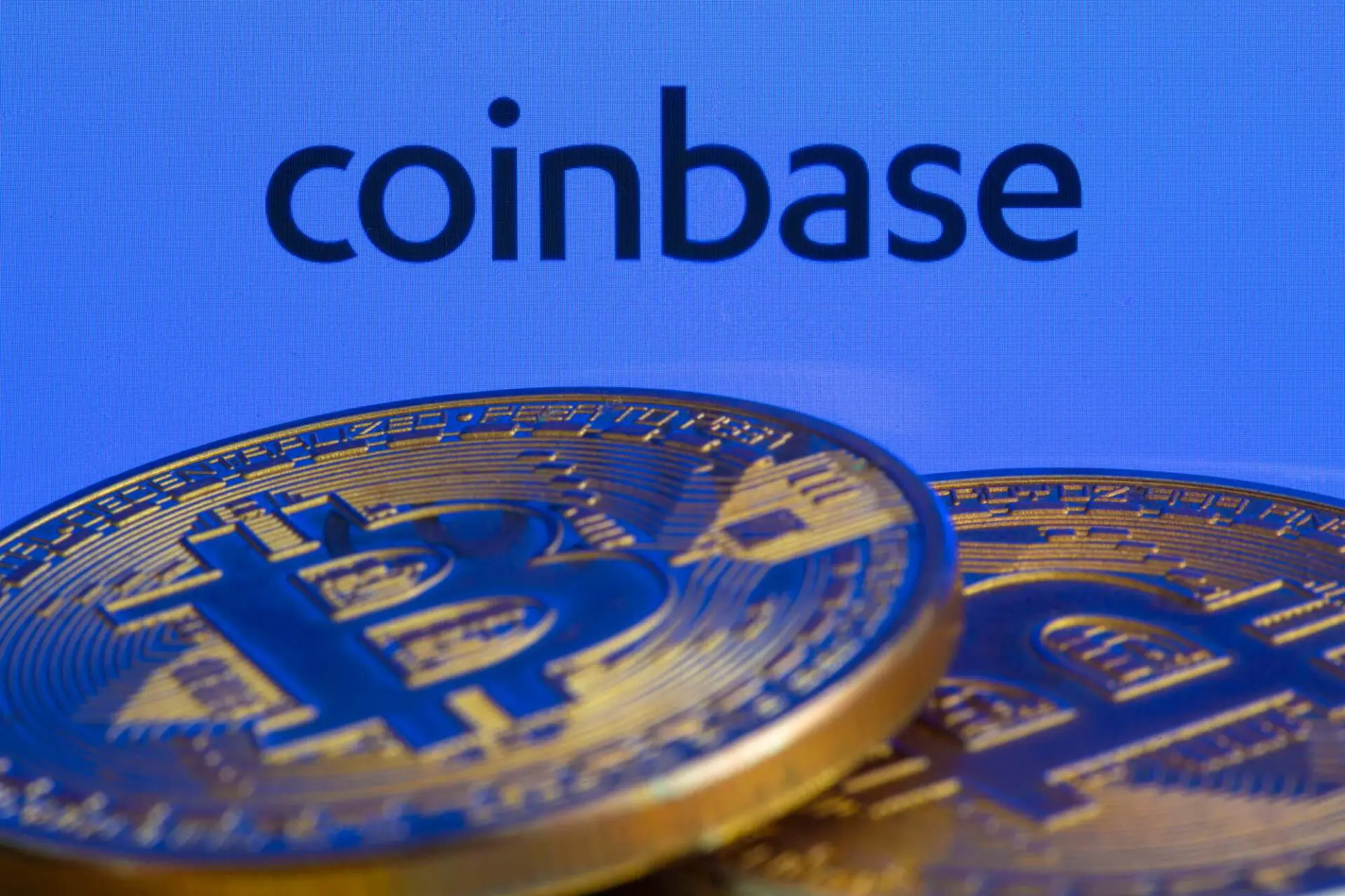 La SEC fa causa a Coinbase: è guerra totale alle crypto