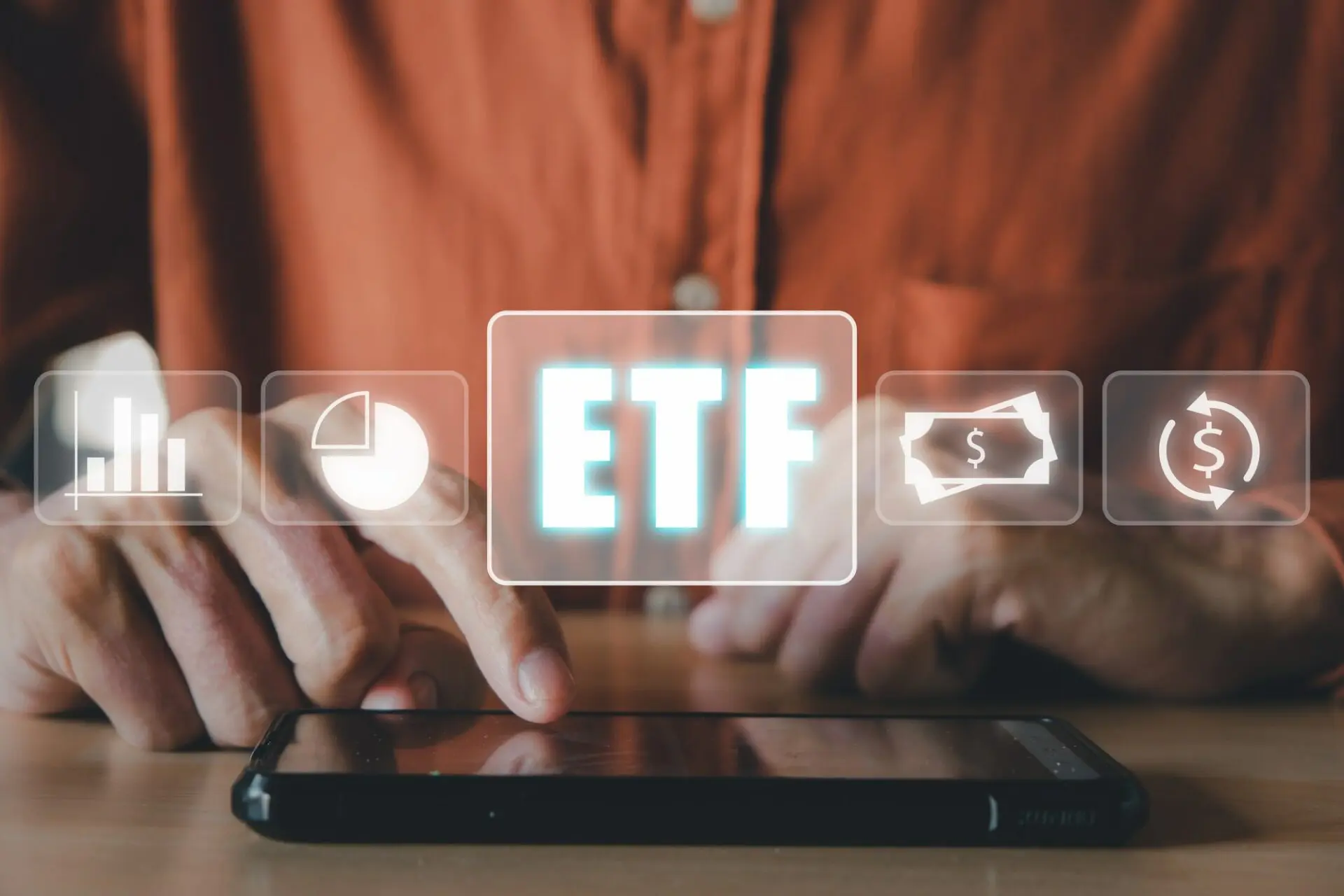 ETF spot Bitcoin ormai alla porta. E parla anche Gensler!