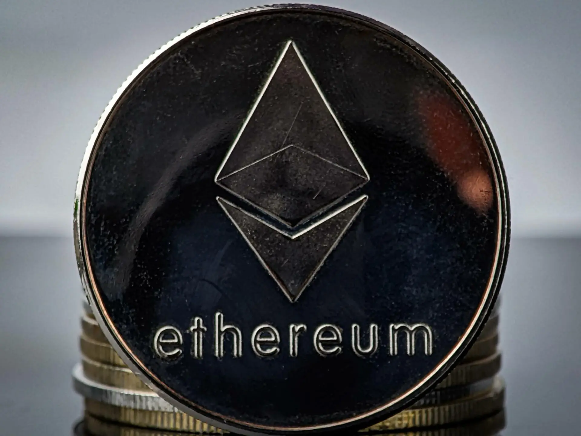 ETF spot Ethereum: decentralizzazione di ETH a rischio per S&P Global
