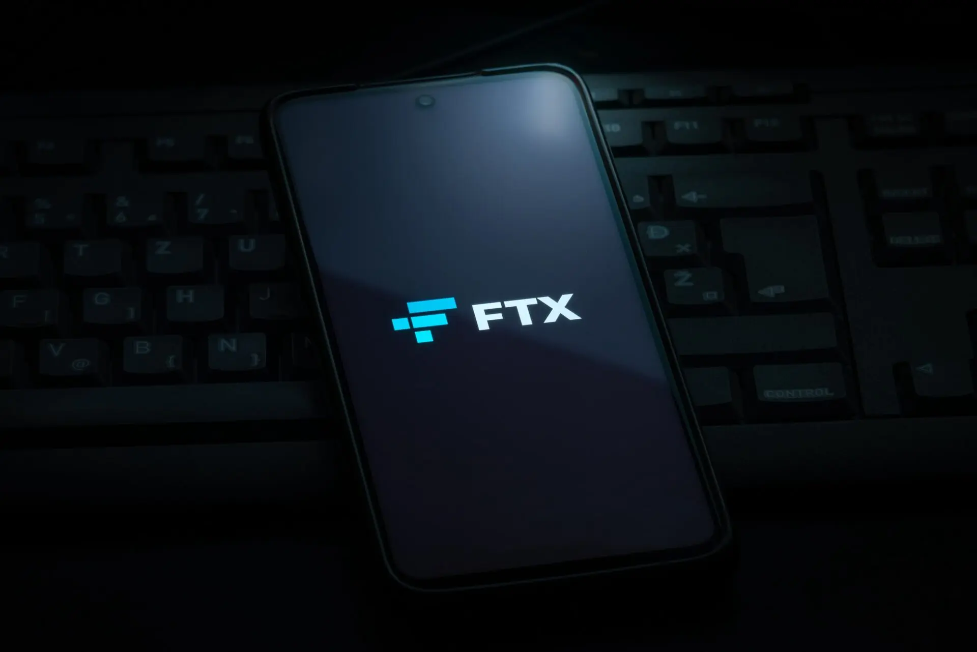 FTX: Sam Bankman-Fried condannato a 25 ANNI di carcere