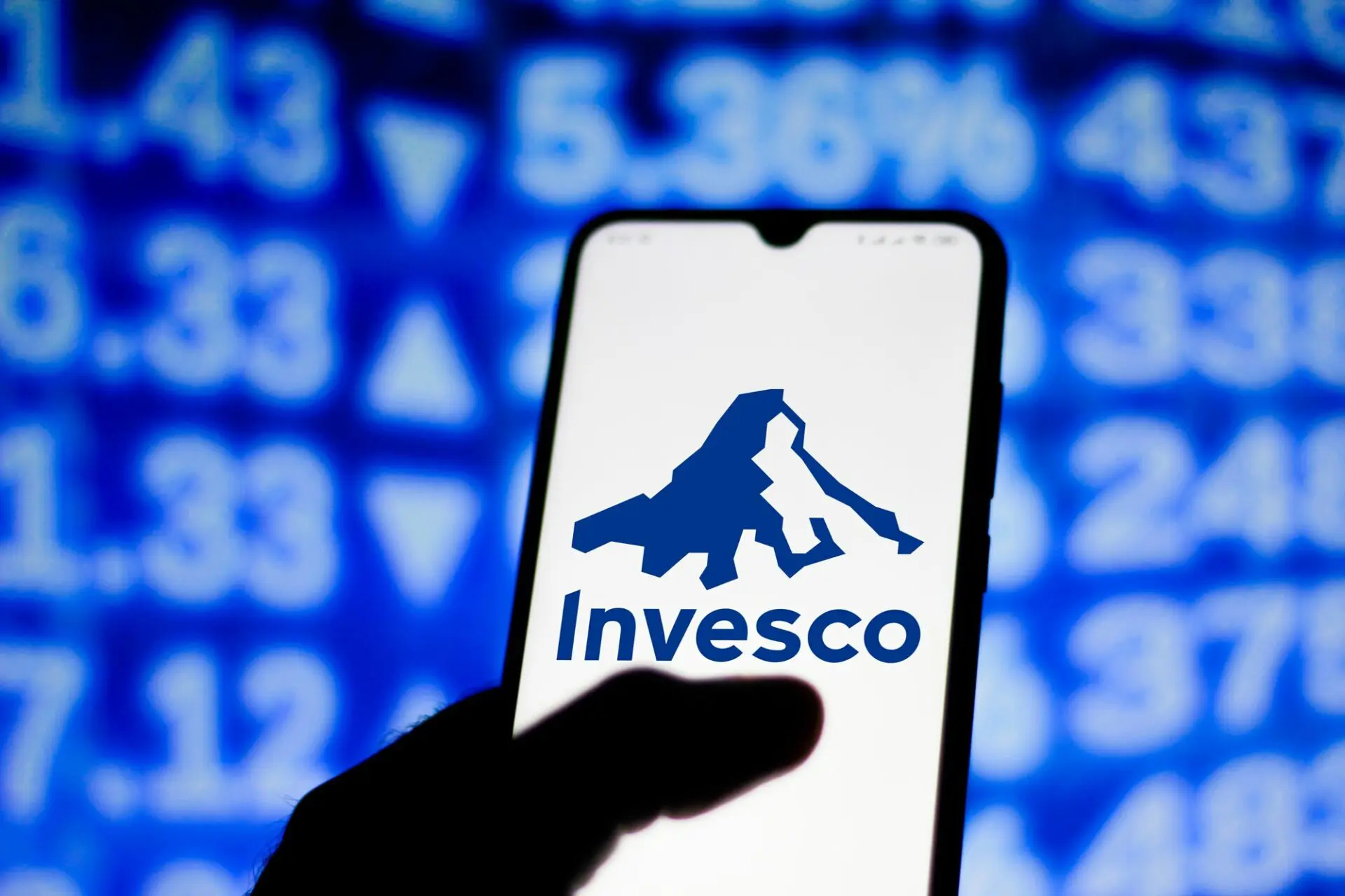 Sulla scia di BLK, Invesco fa domanda per un ETF spot Bitcoin