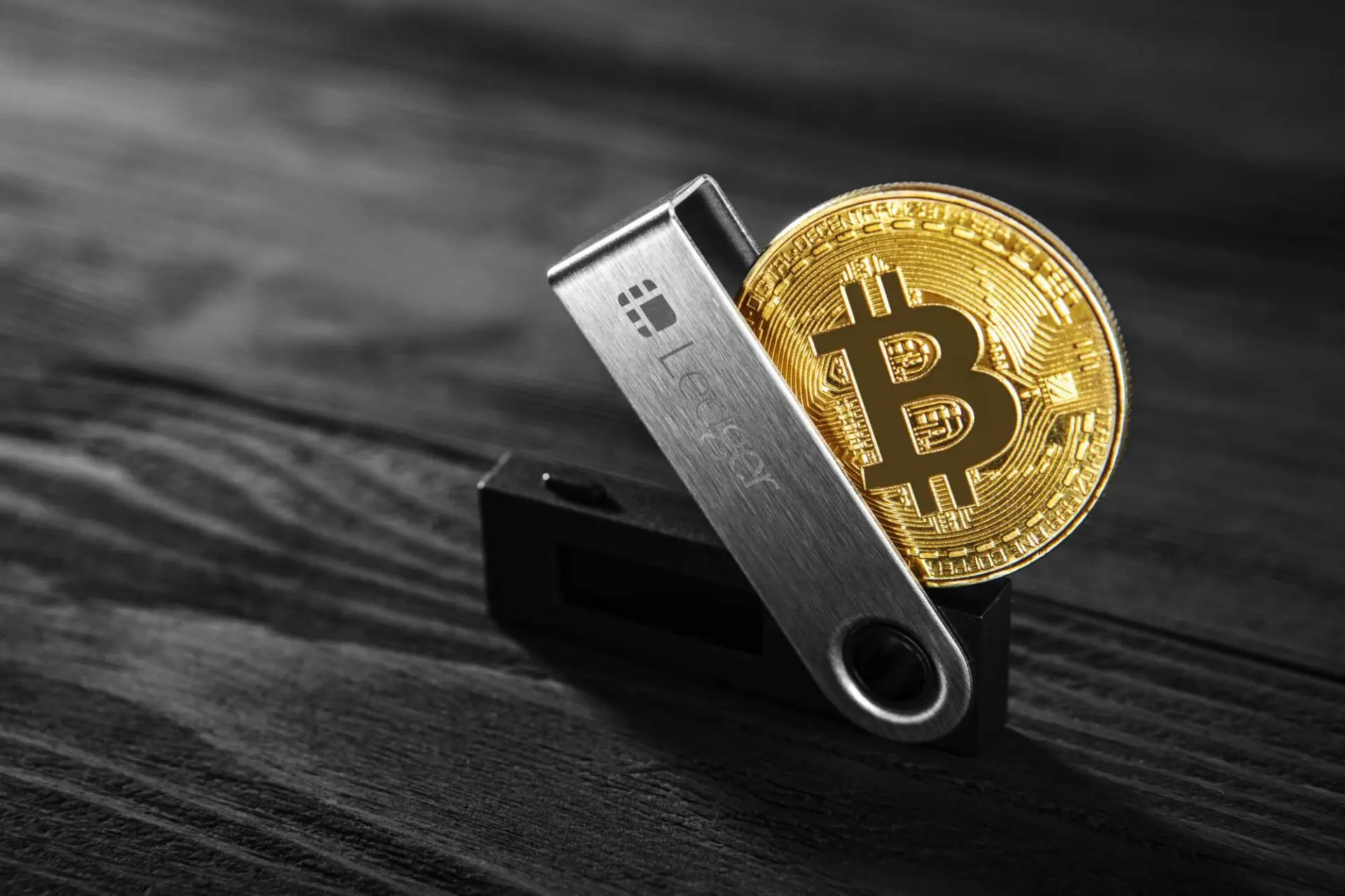 Sotheby’s e Ledger insieme per un wallet “limited edition”