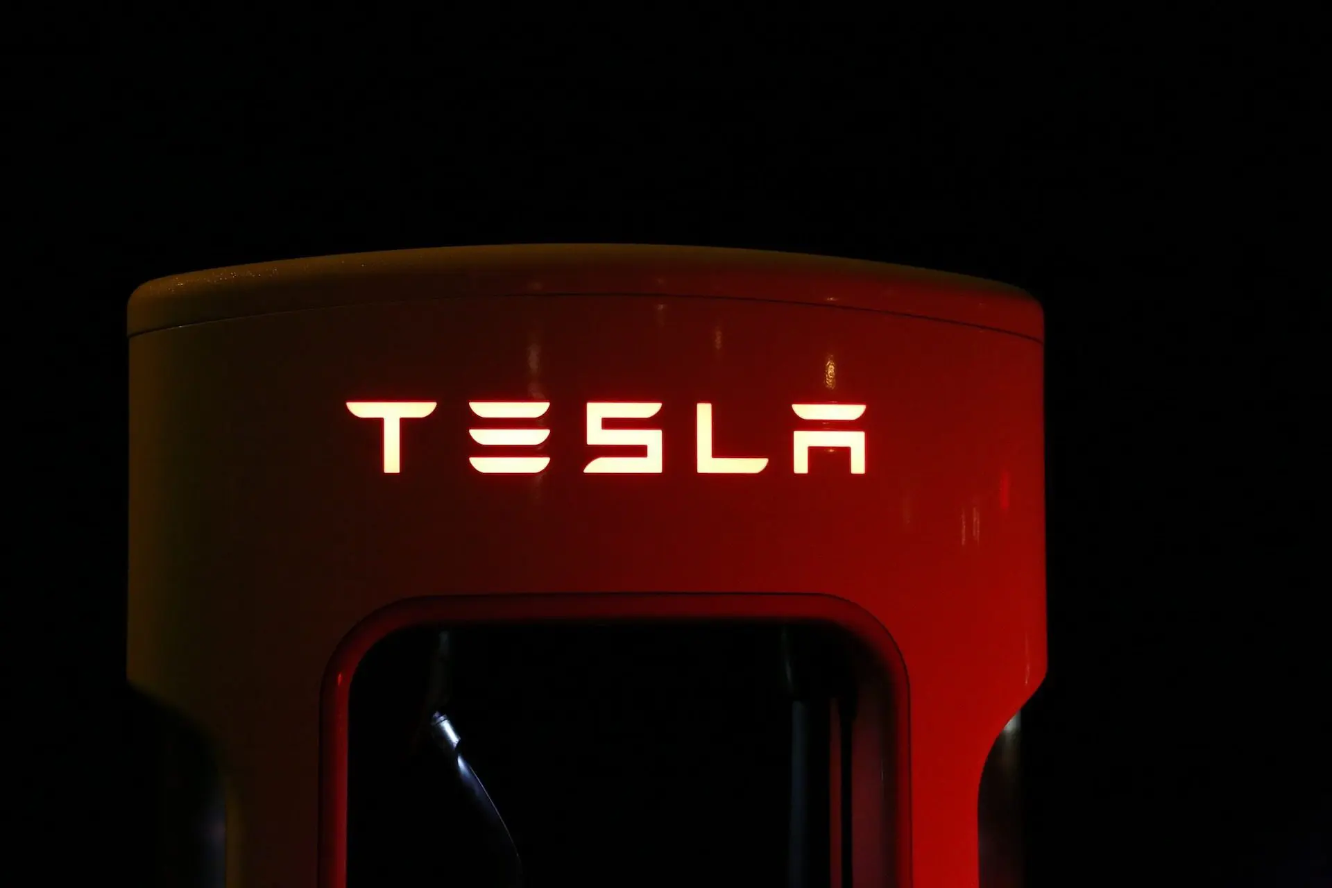 Tesla, anche con il mercato al ribasso, non ha mai venduto Bitcoin