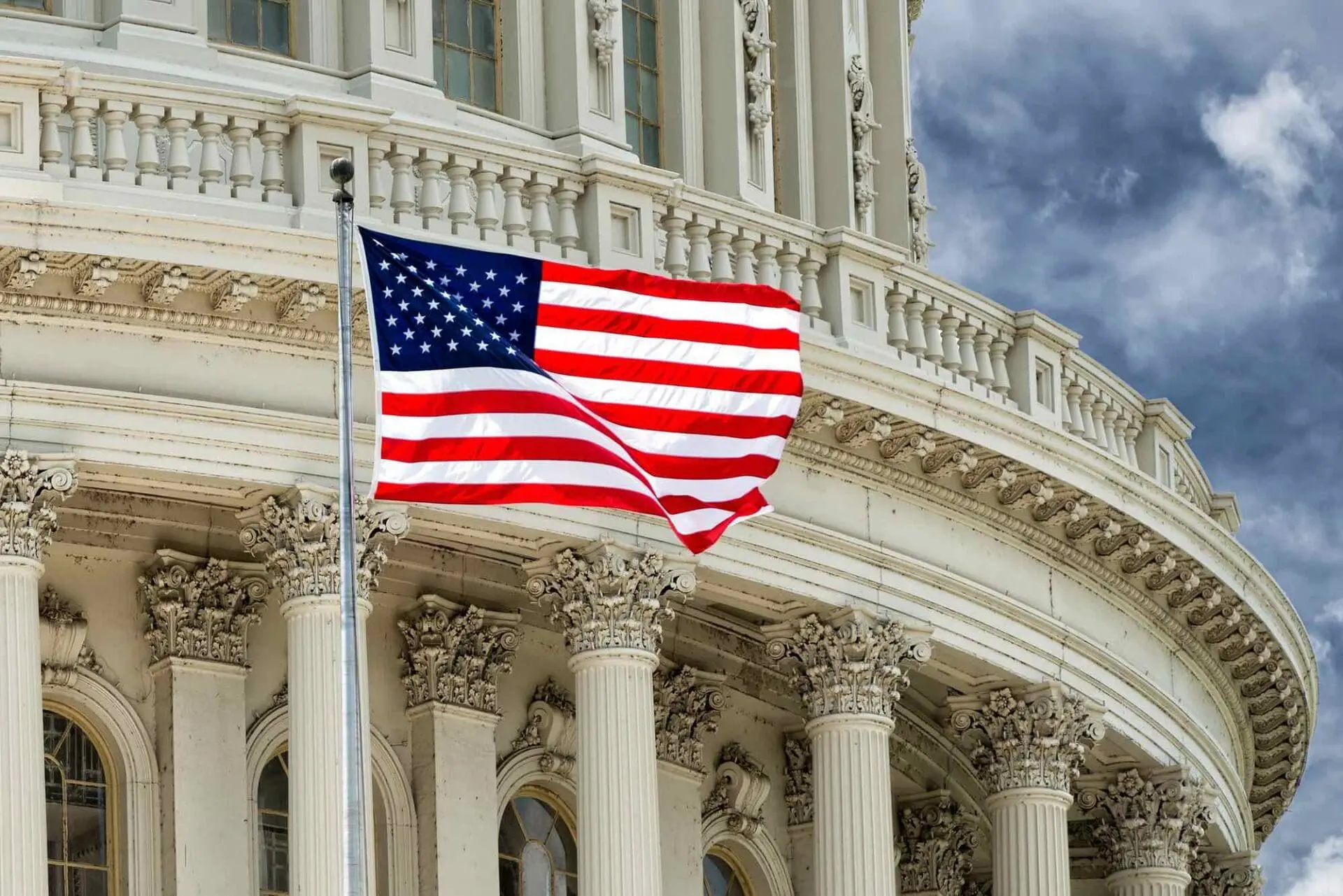 Cambia TUTTO negli Usa: dalla FDIC il via libera “crypto” alle banche 