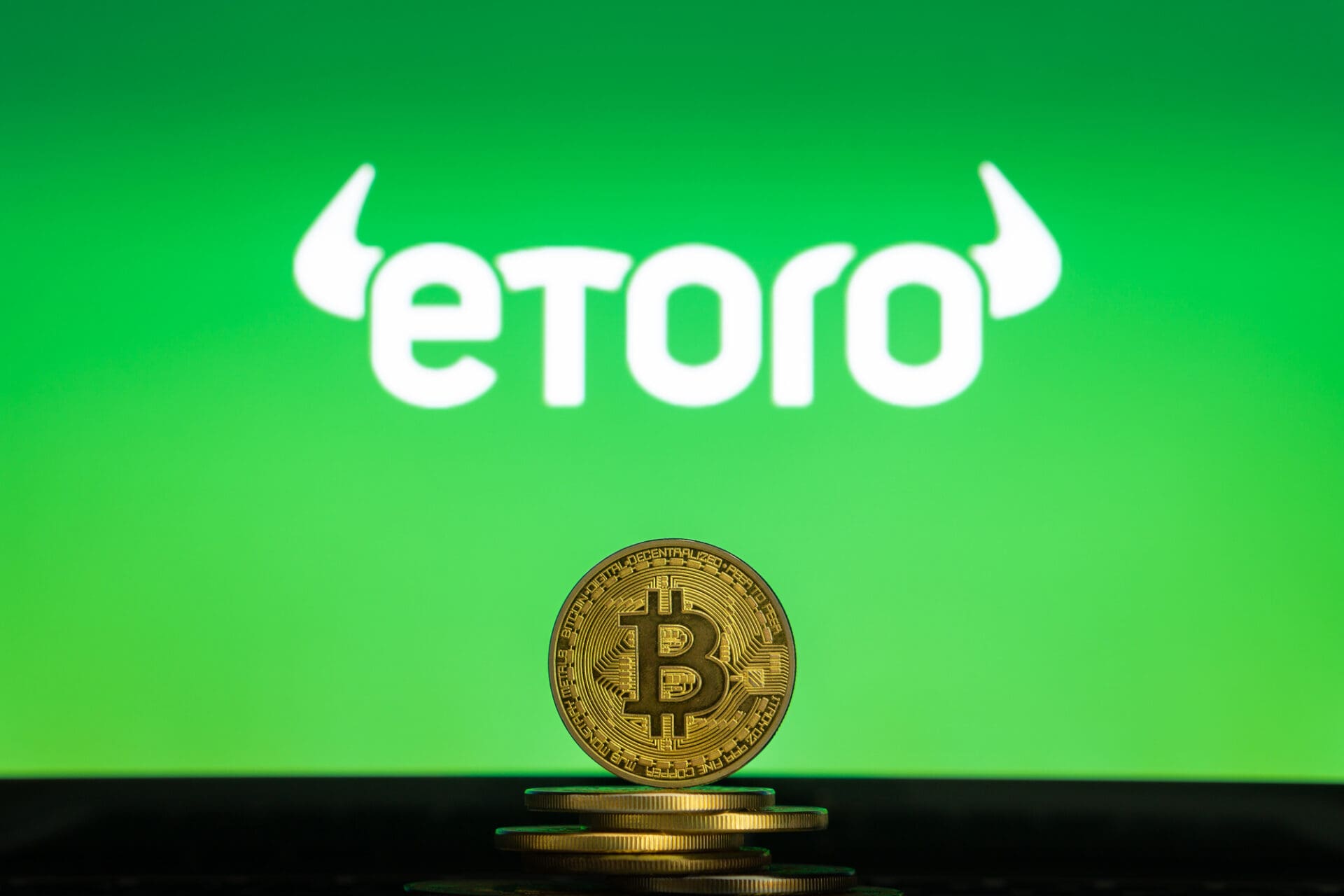 SEC vs eToro: il trading crypto limitato a BTC, ETH e BCH