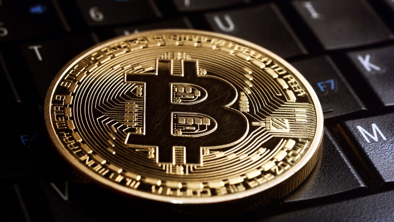 Chi è Satoshi Nakamoto: inventore bitcoin