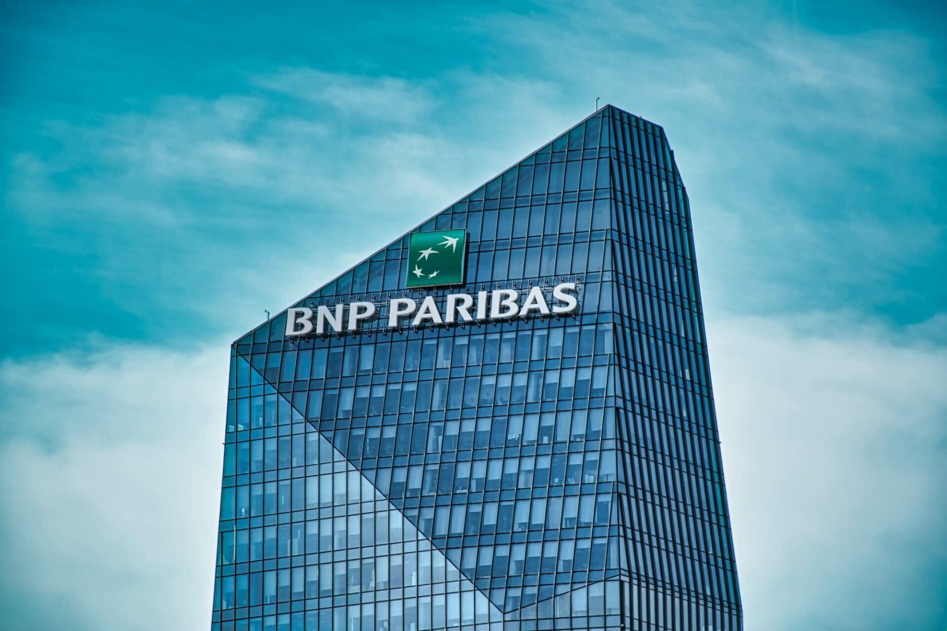 BNP Paribas ha acquistato Bitcoin tramite l’ETF di BlackRock