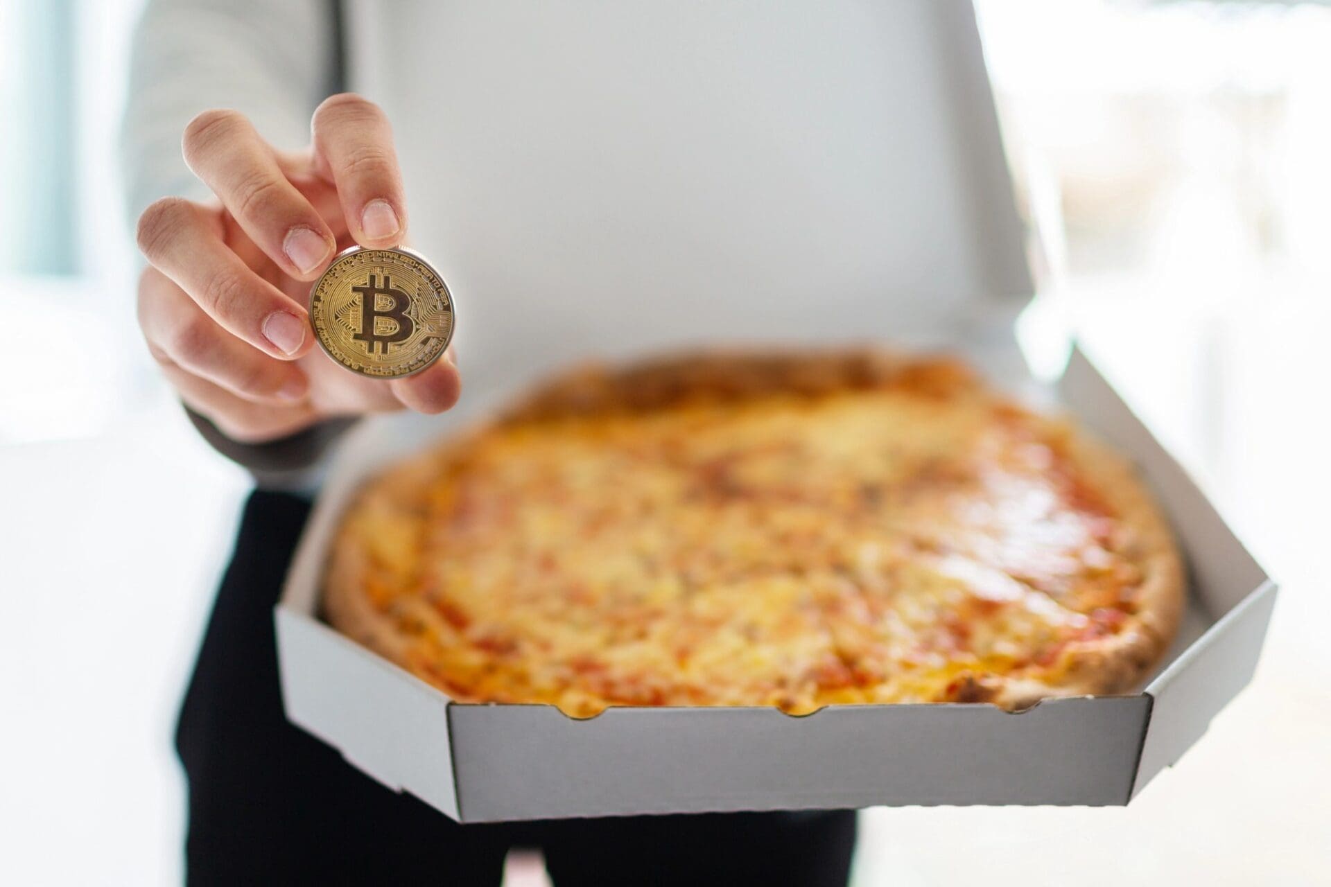 Buon Pizza Day! 14 anni fa, la prima tx Bitcoin nel mondo reale