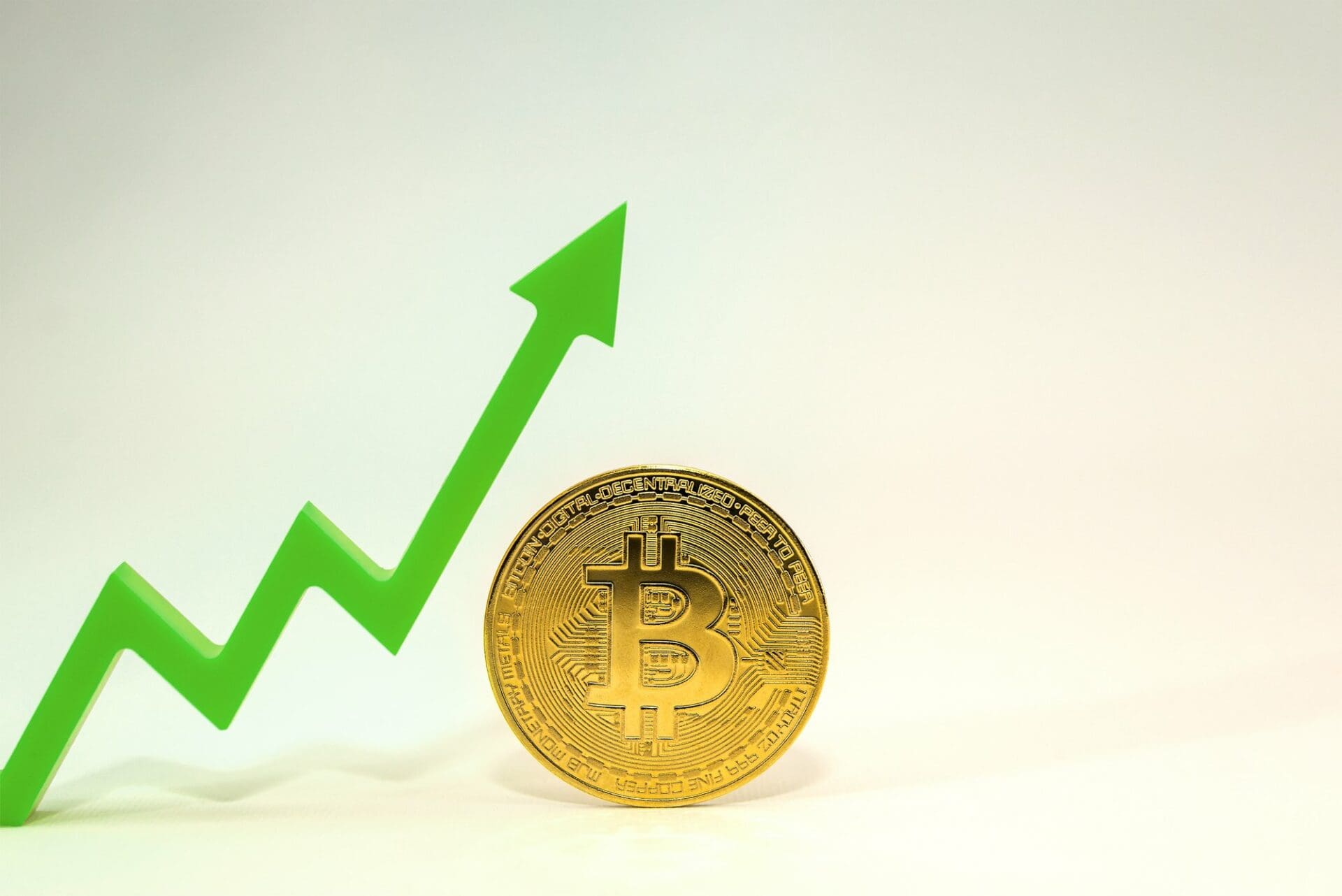 Bitcoin: rush above $64k response to favorable macro data