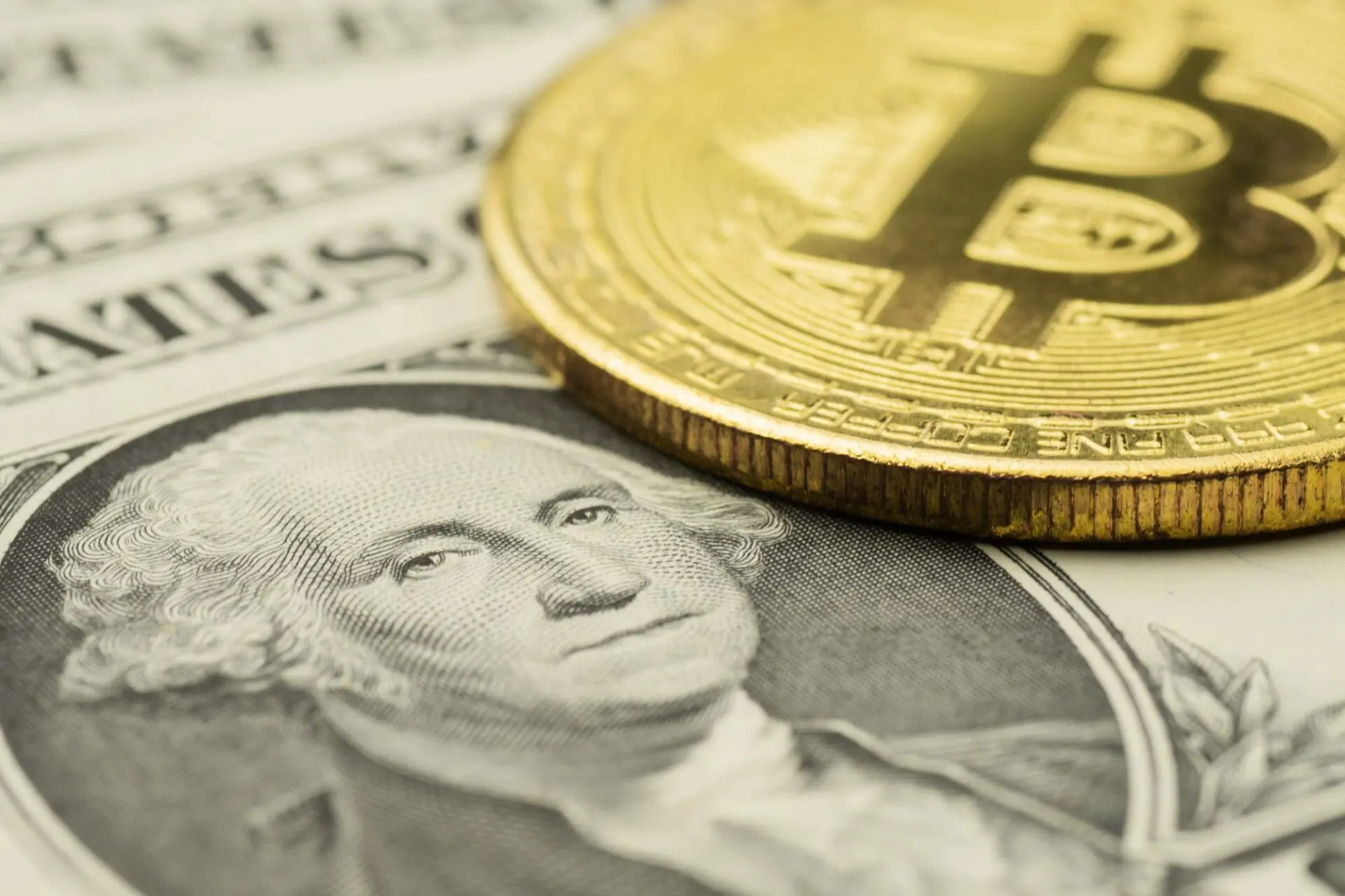 Bitcoin SOTTO i $54k: i dati sul lavoro Usa non aiutano