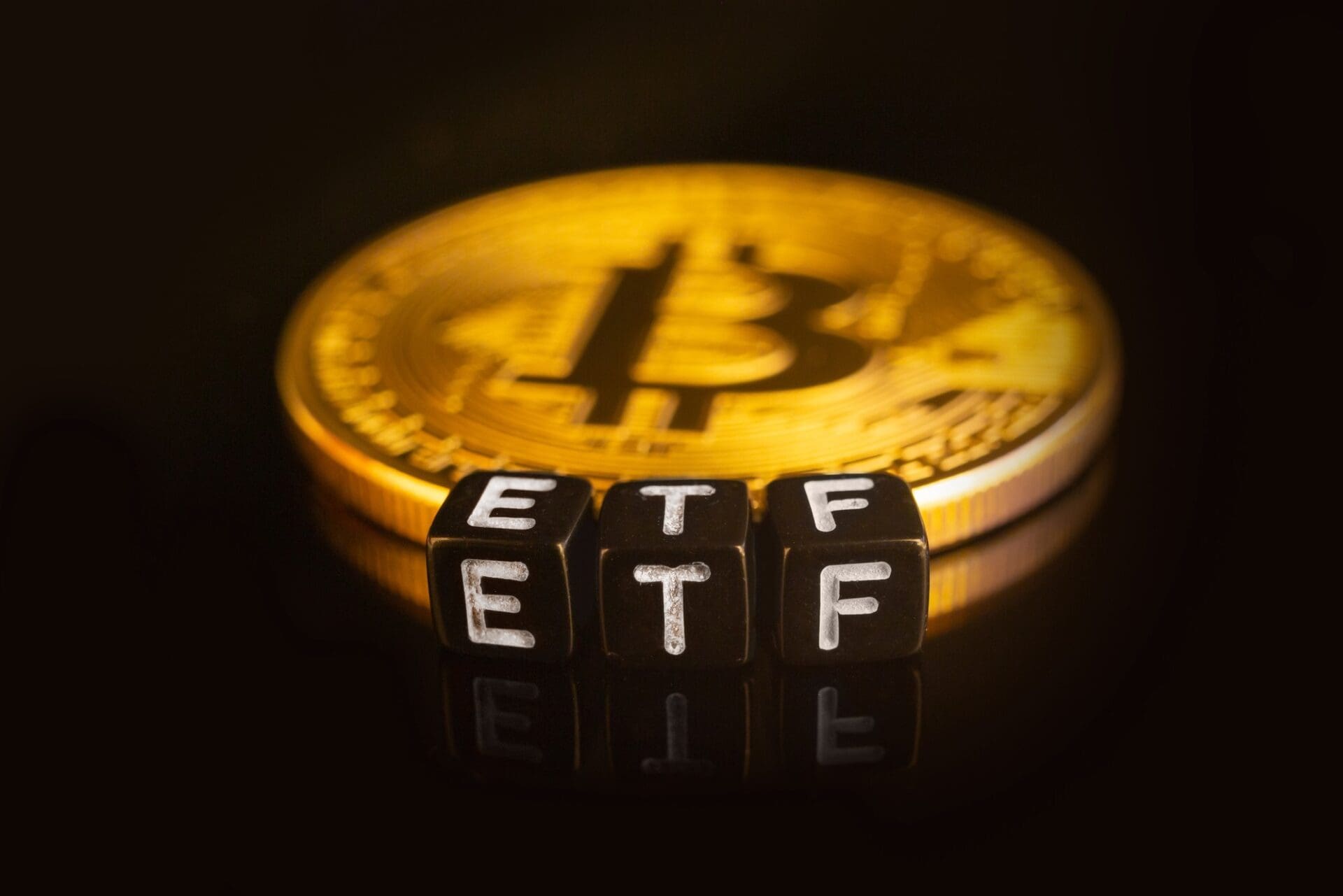ETF spot Bitcoin: BlackRock chiude da sola $1mld in volumi