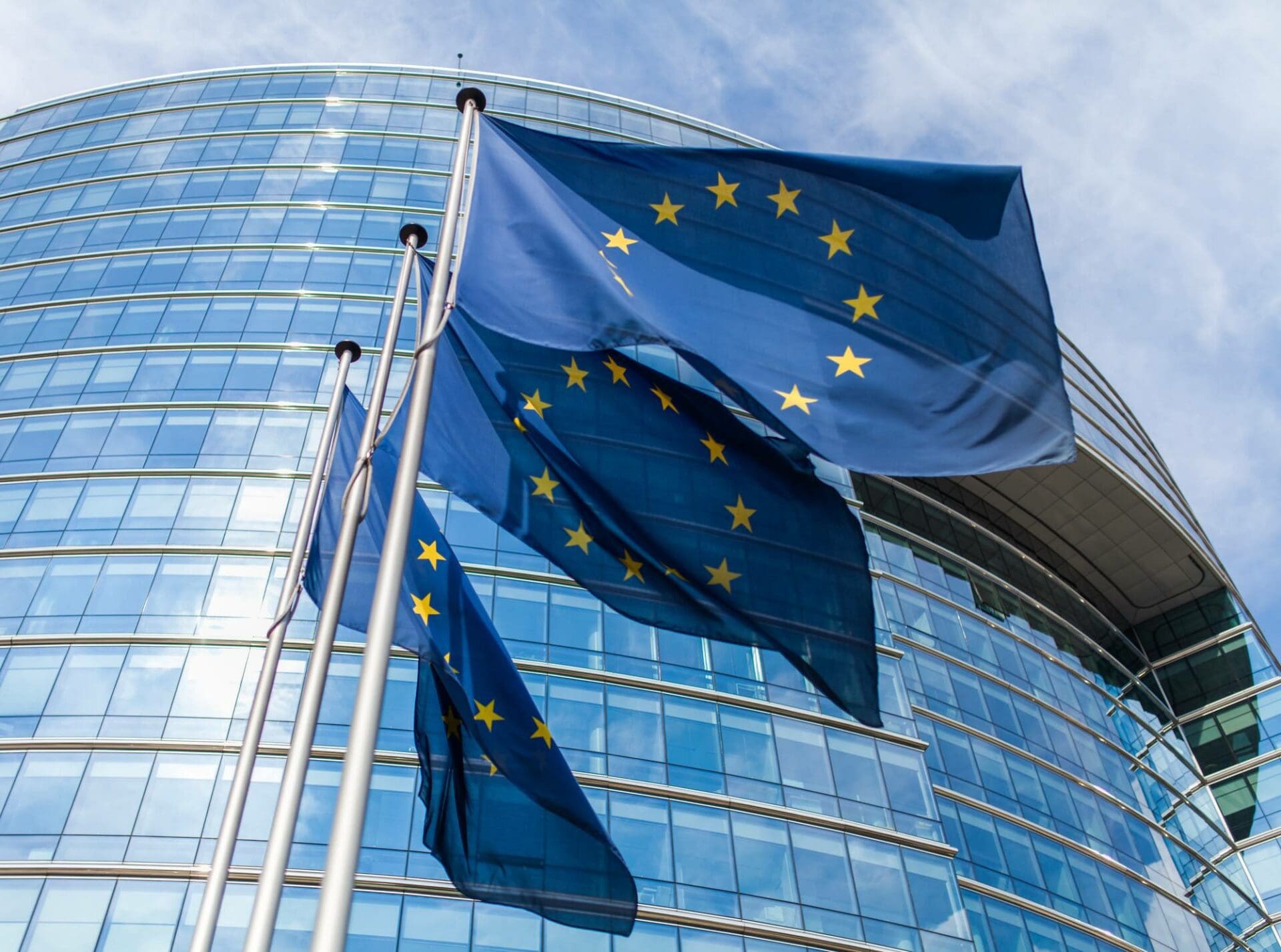 La Commissione Ue presenta un ddl per l’euro digitale (CBDC)