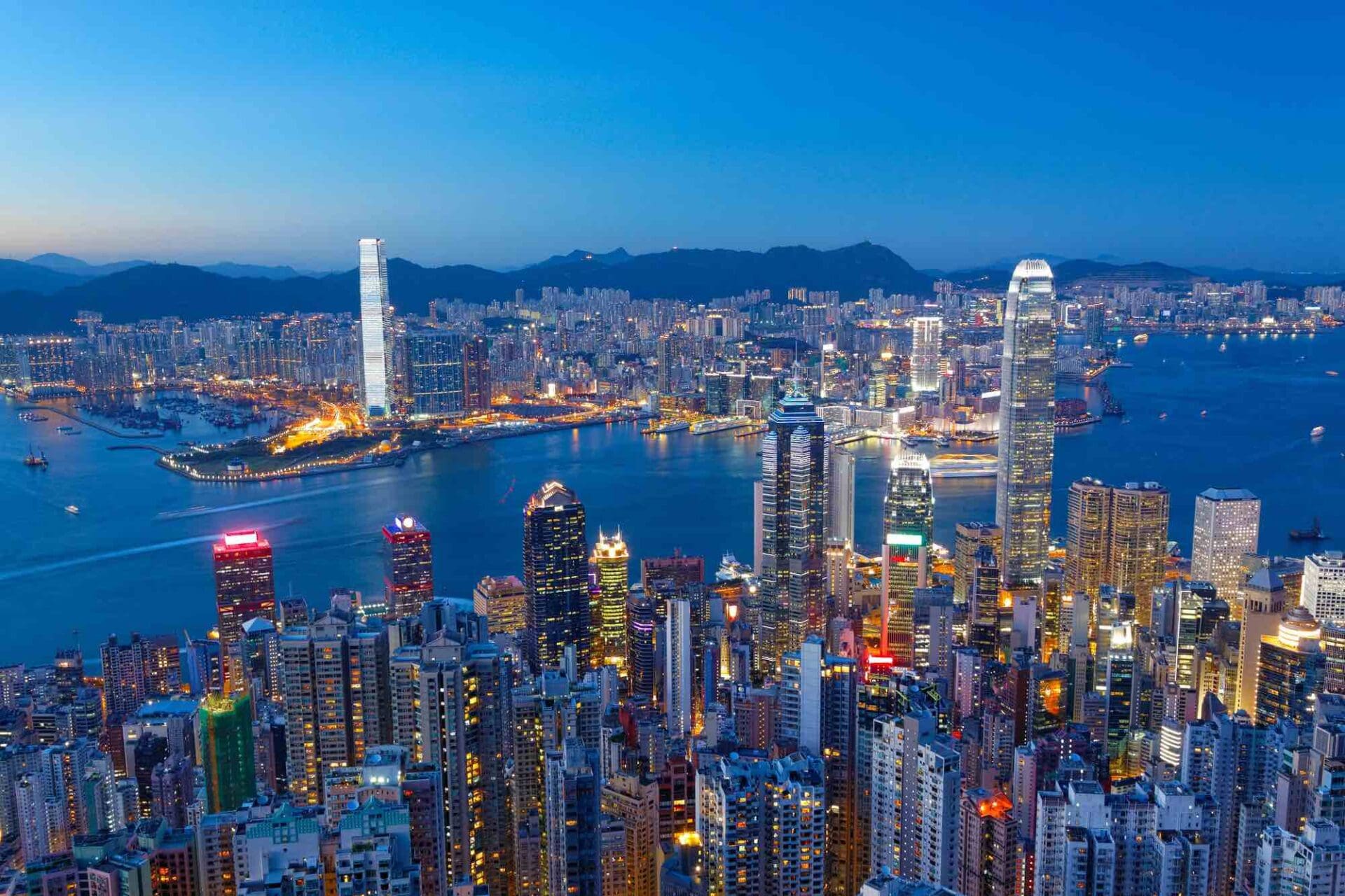 Hong Kong: ETF spot BTC ed ETH in arrivo già lunedì?