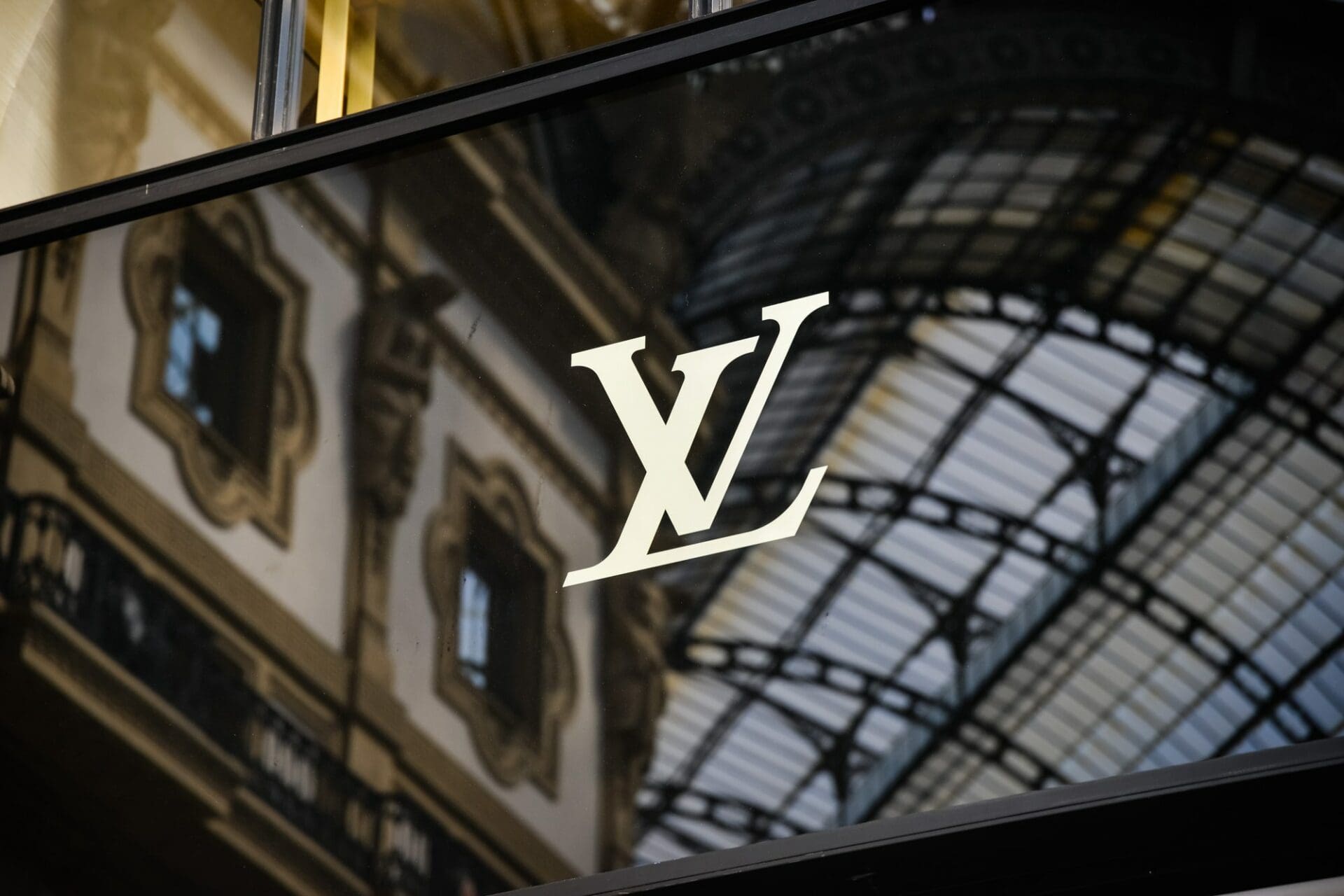 NFT: Louis Vuitton lancia la collezione Treasure Trunks