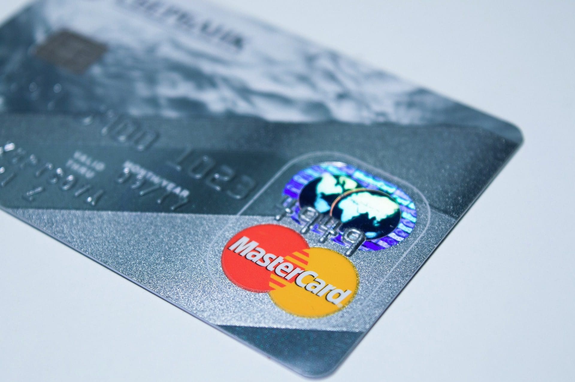 Mastercard porta il trading crypto alle banche 