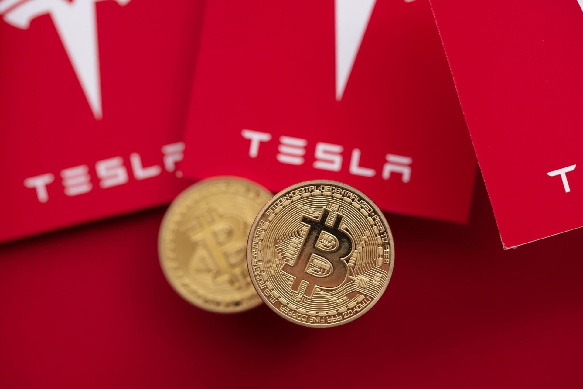 Tesla: Elon Musk continua a holdare 184 milioni in Bitcoin